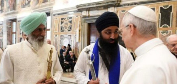 Leo XIV receives Sikhs 1